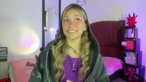 Alisson IG alisson zafiro27 online show from 12-18-24, 12:18