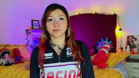 Alisson IG alisson zafiro27 online show from 11-22-25, 04:11