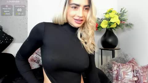 Alisson Domit  online show from 10-06-25, 02:58