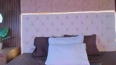 Snapshot of alissonharper19 chatting on 10-28-25, 12:09 alison online show from 10-28-25, 12:09