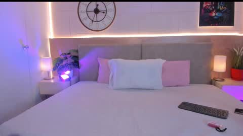 Snapshot of alissonharper19 chatting on 11-19-25, 01:55 alison online show from 11-19-25, 01:55