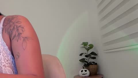 alisson online show from 10-12-25, 05:50