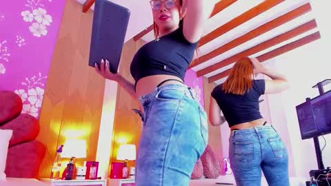 Snapshot of alissonpeach01 chatting on 10-03-25, 01:52 alissonpeach01 online show from 10-03-25, 01:52