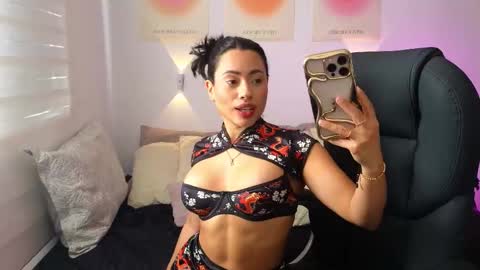 Snapshot of alissonpeer chatting on 10-19-25, 01:34 alissonpeer online show from 10-19-25, 01:34