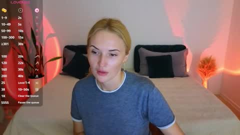 alisssarose online show from 10-04-25, 03:54