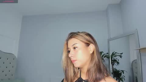 alix_18 online show from 09-26-25, 11:25