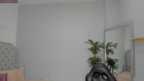 alix_18 online show from 10-03-25, 10:45