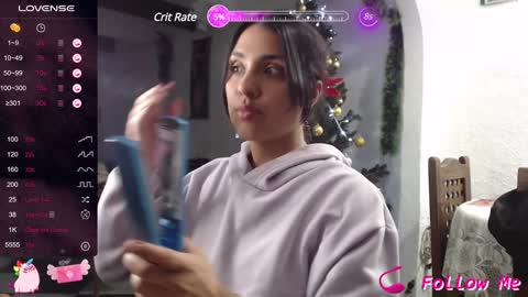 Snapshot of alix_beltran chatting on 12-17-24, 01:29 Alix online show from 12-17-24, 01:29