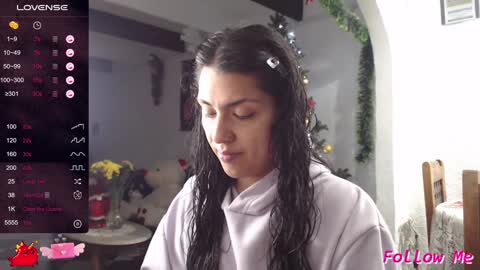 Snapshot of alix_beltran chatting on 12-30-24, 01:26 Alix online show from 12-30-24, 01:26