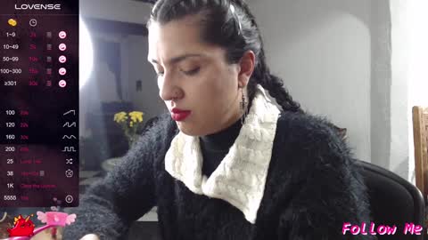 Snapshot of alix_beltran chatting on 01-08-25, 01:42 Alix online show from 01-08-25, 01:42