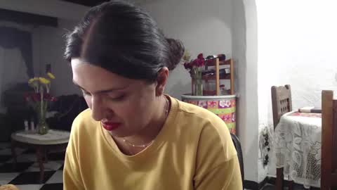 Snapshot of alix_beltran chatting on 02-13-25, 06:09 Alix online show from 02-13-25, 06:09