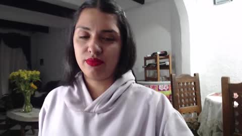 Snapshot of alix_beltran chatting on 02-20-25, 03:01 Alix online show from 02-20-25, 03:01