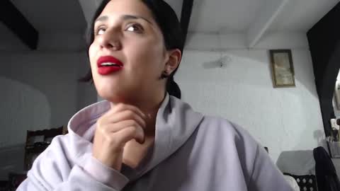 Snapshot of alix_beltran chatting on 03-05-25, 01:31 Alix online show from 03-05-25, 01:31