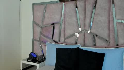 alix online show from 10-26-25, 10:15