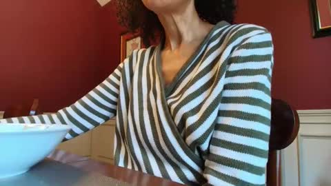 wishlist on bio online show from 11-19-25, 06:08