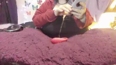 Snapshot of alli_kat78 chatting on 12-22-24, 11:44 Alli Kat online show from 12-22-24, 11:44