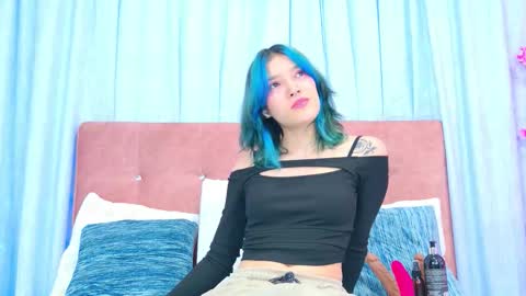 Allicia online show from 11-01-25, 07:05