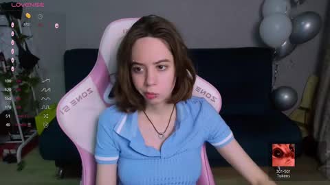 Snapshot of allie_hazie chatting on 02-17-25, 10:25 alice online show from 02-17-25, 10:25