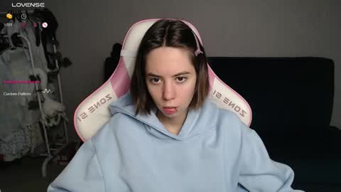 Snapshot of allie_hazie chatting on 09-29-25, 10:47 alice online show from 09-29-25, 10:47