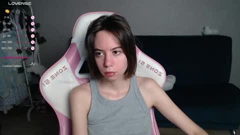 Snapshot of allie_hazie chatting on 11-06-25, 01:28 alice online show from 11-06-25, 01:28