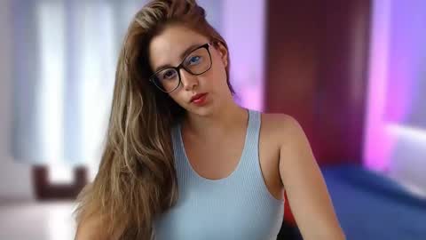 Snapshot of allieemod chatting on 02-10-25, 08:00 allieemod online show from 02-10-25, 08:00