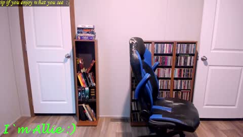 Snapshot of alliekat62 chatting on 12-08-24, 06:39 Allie online show from 12-08-24, 06:39