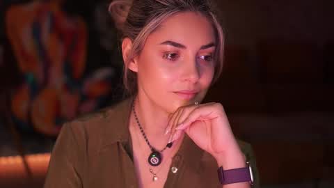 Allie online show from 11-13-25, 06:34