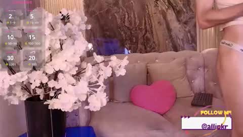 Snapshot of allison_parker1_ chatting on 12-15-25, 11:58 allison_parker1_ online show from 12-15-25, 11:58