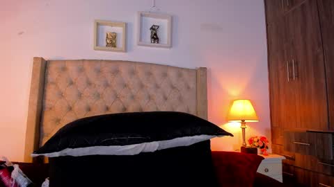 Snapshot of allisson_m chatting on 04-10-26, 12:10 allisson online show from 04-10-26, 12:10