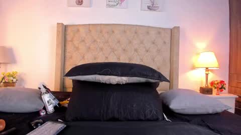 Snapshot of allisson_m chatting on 04-14-26, 12:11 allisson online show from 04-14-26, 12:11