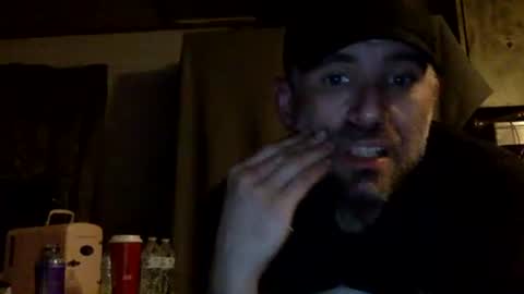 Snapshot of allitrunnin chatting on 10-21-25, 03:07 allitrunnin online show from 10-21-25, 03:07