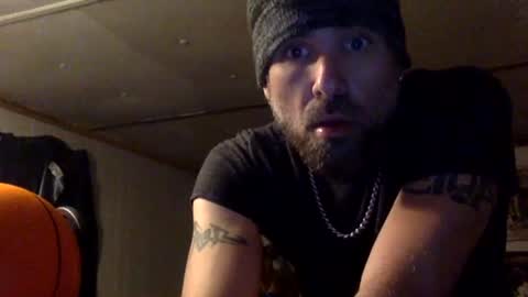 Snapshot of allitrunnin chatting on 11-29-25, 02:47 allitrunnin online show from 11-29-25, 02:47