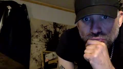 Snapshot of allitrunnin chatting on 12-04-25, 06:44 allitrunnin online show from 12-04-25, 06:44