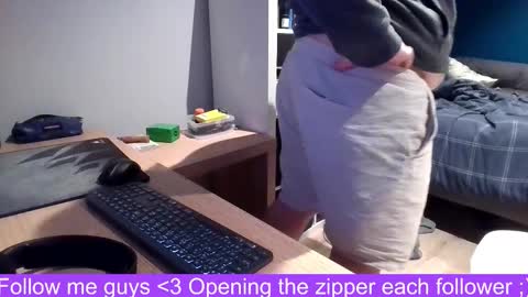 Snapshot of allowis2 chatting on 12-13-25, 09:09 allowis2 online show from 12-13-25, 09:09