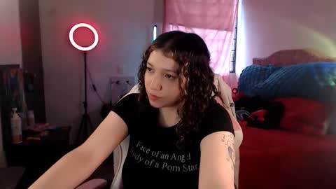 Snapshot of ally_donfort chatting on 11-07-25, 08:53 Ally online show from 11-07-25, 08:53