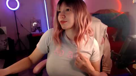 Snapshot of ally_donfort chatting on 12-16-25, 08:47 Ally online show from 12-16-25, 08:47