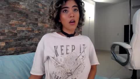 Snapshot of ally_summer chatting on 01-02-25, 12:34 ally_summer online show from 01-02-25, 12:34