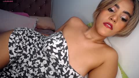 Snapshot of ally_summer chatting on 01-29-25, 09:23 ally_summer online show from 01-29-25, 09:23