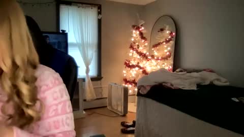 allyanalangel online show from 01-13-25, 08:04