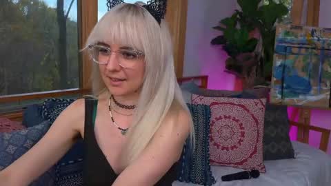 Ally Elliot online show from 10-30-25, 09:26