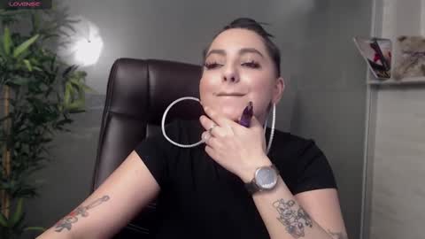         online show from 03-11-25, 08:42