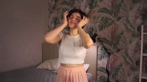 Emily online show from 12-16-25, 04:28