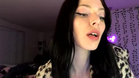 Ally Girl In Her Ally World online show from 01-28-25, 09:19