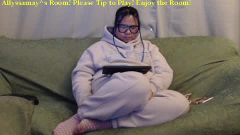 Allyssamay online show from 01-11-25, 06:56