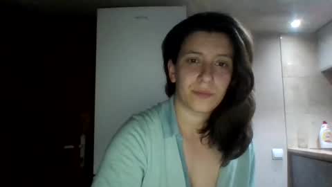 Snapshot of alma_amy chatting on 01-27-25, 09:00 Alma online show from 01-27-25, 09:00