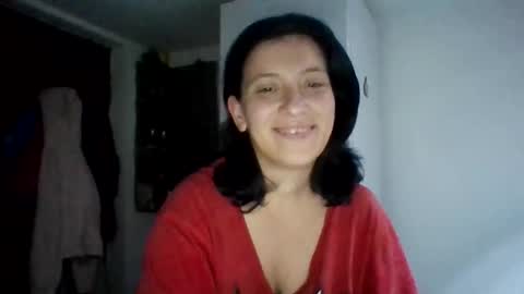 Snapshot of alma_amy chatting on 10-04-25, 09:46 Alma online show from 10-04-25, 09:46
