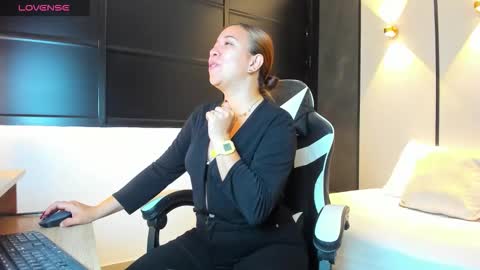 ALMA FENIX  online show from 10-14-25, 12:28