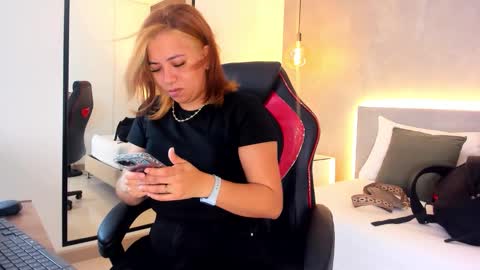 ALMA FENIX  online show from 11-12-25, 12:27