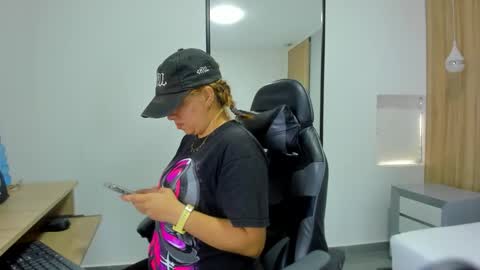 ALMA FENIX  online show from 12-22-25, 12:35