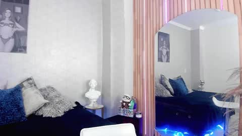 Snapshot of almabella__ chatting on 02-03-25, 03:17 AlmaBella online show from 02-03-25, 03:17